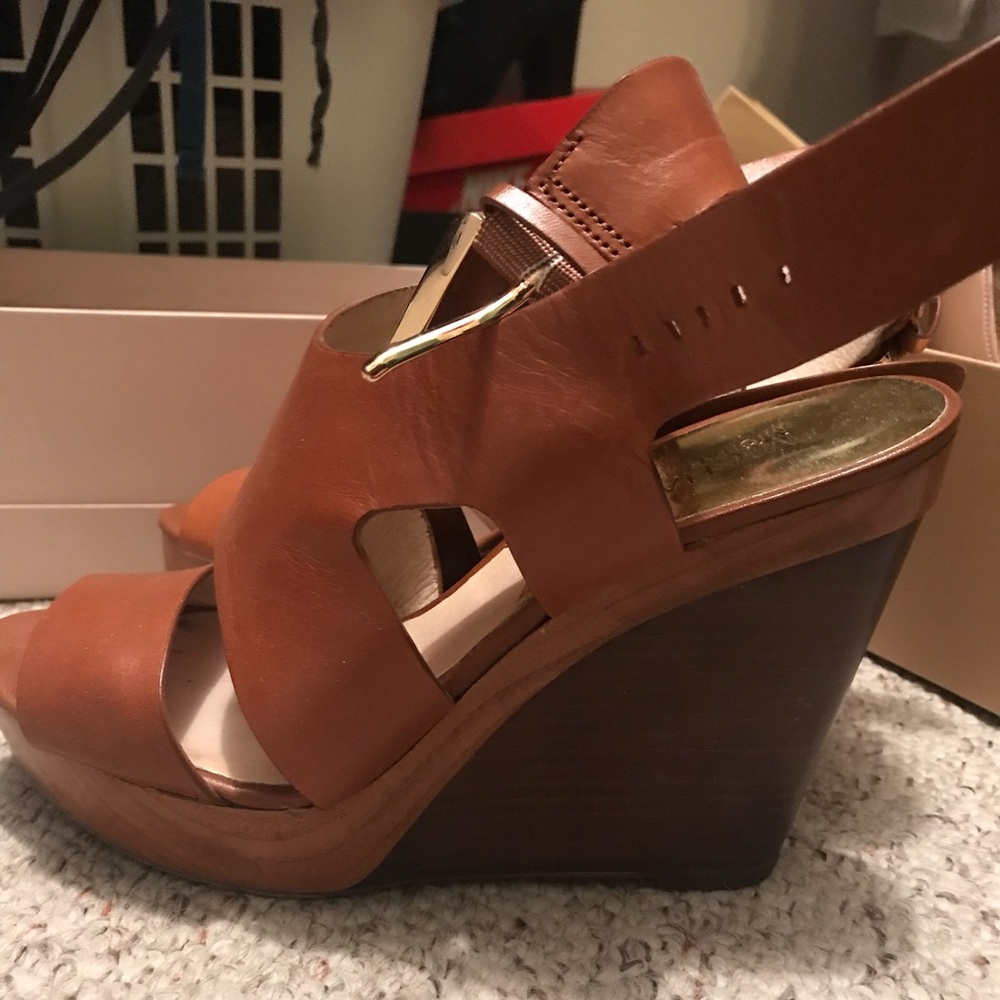 Michael kors wedged - Picture 3 of 5